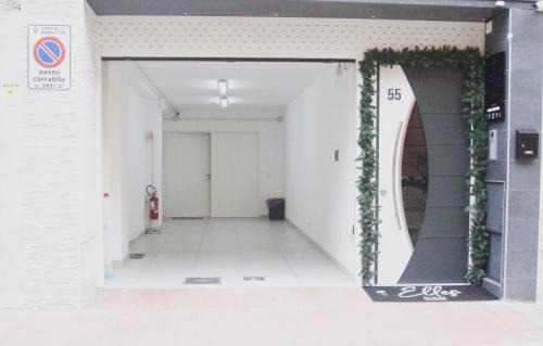 Barletta Bed & Breakfast | B&B Elles con parcheggio interno e ricarica auto elettrica