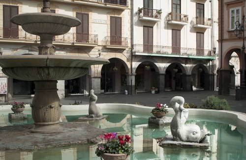 Cava de' Tirreni Bed & Breakfast | B&B L'Incanto. in the Historic Center 2 km from the Divina. "Room with Hydro Tub.