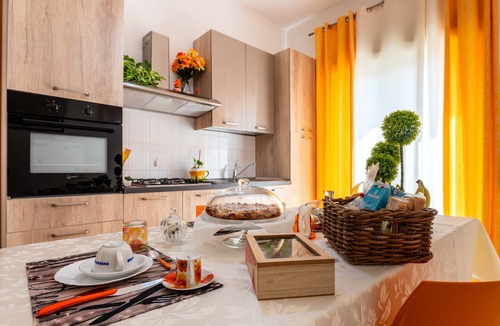Porto Empedocle Apartment | B&B Nodo Francescano - Blue Room with Balcony, Wi-Fi and Air Conditioning