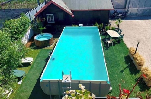 Naples House | B&B S Home: Queen Room with Pool View