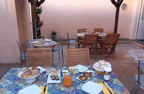 Castelbuono Bed & Breakfast | B&B Villa Letizia Inn