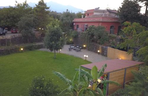 Acireale Bed & Breakfast | B&B Villa Lidia with parking and jacuzzi