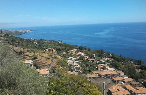 Acireale Bed & Breakfast | B&B Villa Lidia with parking and jacuzzi