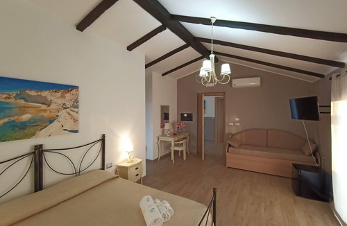 Falconara Bed & Breakfast | B&B Villa Sara Falconara