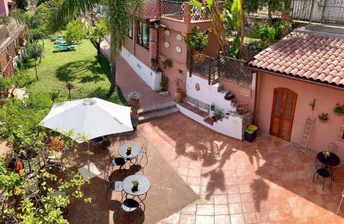 Giardini Naxos Bed & Breakfast | B&B Villa Vittoria