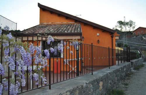 Piedimonte Etneo Bed & Breakfast | B&B Villagata