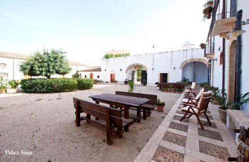 Partinico Apartment | Baglio "Villa Velez"