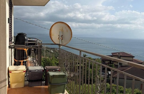 Coccorino Apartment | Balcony-Golfo di Gioia-SunsetViews-AuthenticItaly