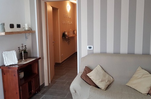 Acradina Apartment | Barolo houses with large terrace and swimming pool for the whole family