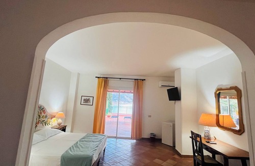 Spisone Hotel | BAY PALACE MAZZARO'