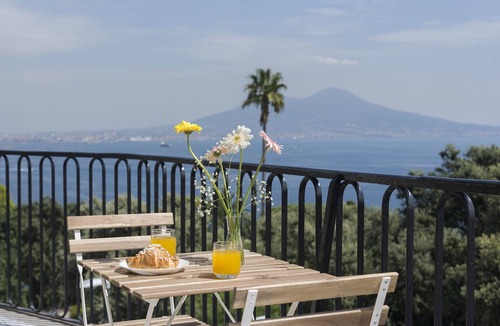Posillipo House | BayView Posillipo - Luxury Terrace & Private Parking, up to 8 guests