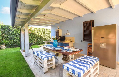 Casuzze House | Beach front home in Casuzze-Finaiti with sauna