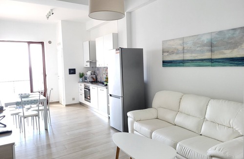 Cannittello House | Beach house over the sand with an amazing view of Sicily
