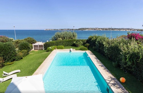 Carrozziere Villa | Beachfront Syracuse Villa | 5 Bedrooms | Villa Maddocazzo | Spectacular Sea View