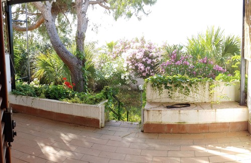 Scilla House | Beachfront townhouse