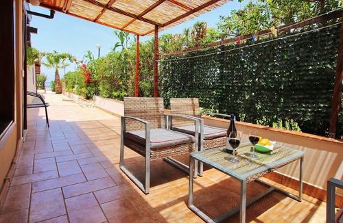 Solfarelli Villa | BEACHSIDE & SEAFRONT villa at ONLY 20 meters FROM the BEACH - 2 bathrooms - 7 persons + airconditioning