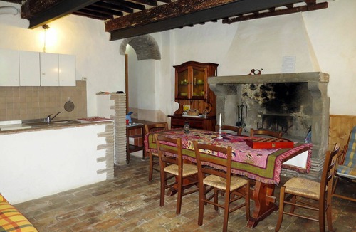 Bagnoregio Villa | Beautiful apartment in villa for 4 guests with pool, WIFI and patio