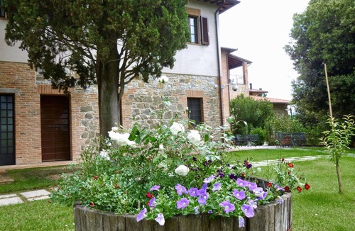 Popoltaio-Schiacciato Villa | Beautiful apartment in villa for 8 people with pool, A/C, WIFI, TV and patio