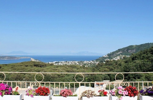 Fiaiano Apartment | Beautiful apartment for 5 people with WIFI, A/C, TV and terrace