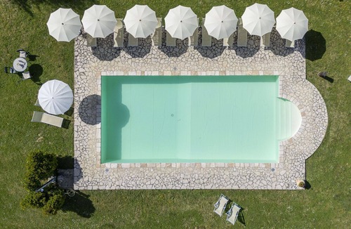 Radicondoli Villa | Beautiful apartment in villa for 4 people with pool, WIFI and panoramic view