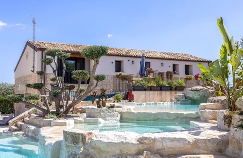 Giarratana House | Beautiful home in Giarratana