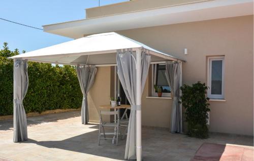 Roccazzo House | Beautiful Home In Roccazzo