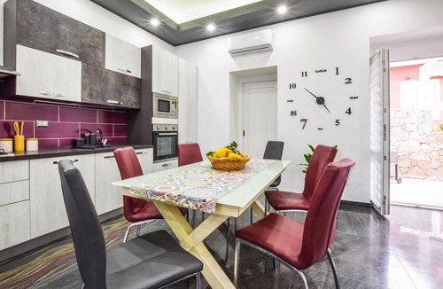 Mitogio House | Beautiful home in Mitogio with WiFi