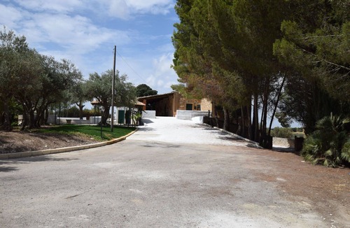 Chiaramonte Gulfi Villa | Beautiful private villa for 10 people with WIFI, private pool, A/C, TV, patio and pets allowed