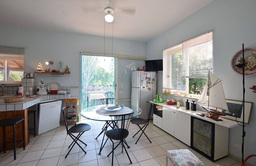 Marina di Modica Villa | Beautiful private villa for 7 people with WIFI, A/C, hot tub, TV and patio