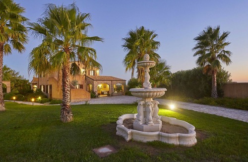 Castelvetrano Villa | Beautiful private villa with A/C, private pool, WIFI, TV, terrace, pets allowed and panoramic view