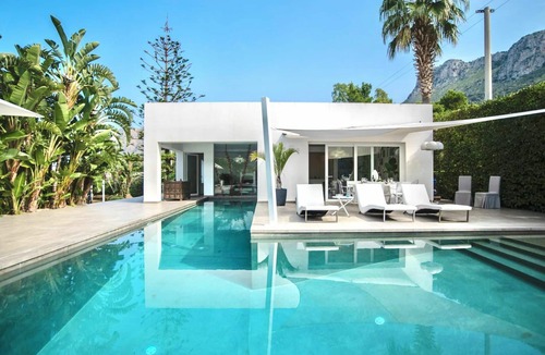 Terrasini Villa | Beautiful private villa for 4 guests with WIFI, private pool, A/C, TV and patio