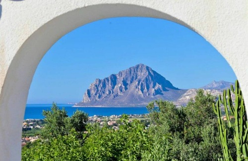 Valderice Villa | Beautiful private villa with WIFI, A/C, hot tub, private pool, TV, terrace and panoramic view