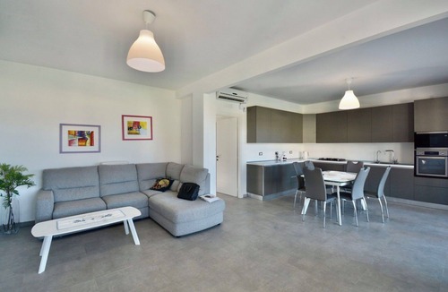Brucoli Villa | Beautiful private villa for 12 people with WIFI, private pool, A/C, TV, patio and pets allowed