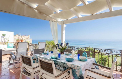 Porto Palo House | Beautiful private villa for 6 guests with A/C, WIFI, TV and terrace