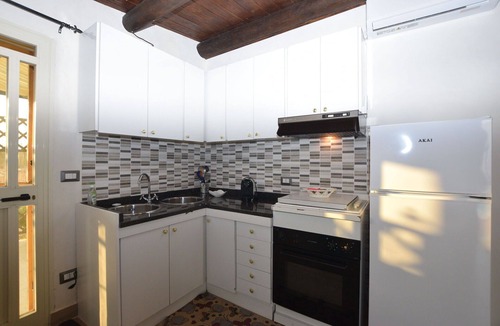 Chiaramonte Gulfi Villa | Beautiful villa for 8 guests with private pool, A/C, WIFI, TV, veranda and panoramic view