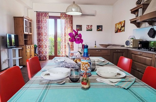 Casa Papa House | Beautiful villa for 4 people with WIFI, A/C, private pool, TV and terrace