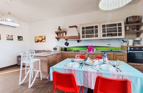 Casa Papa House | Beautiful villa for 4 people with WIFI, A/C, private pool, TV and terrace
