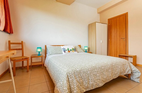 Aci Sant'Antonio Bed & Breakfast | Bed and Breakfast 'Carolea - Nocellara Dell'Etna' with Shared Pool, Wi-Fi and Air Conditioning