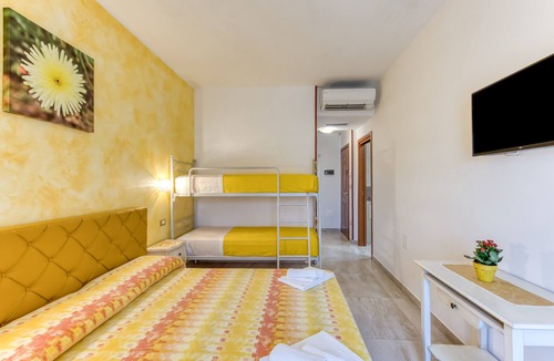 Salve Bed & Breakfast | Bed and Breakfast 'Tallyho Calendula' with Shared Terrace, Wi-Fi and Air Conditioning
