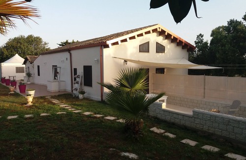 Granelli Villa | Bed & Breakfast in a Cottage - PACHINO