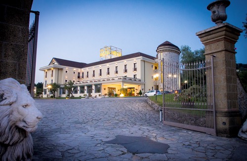 Manocalzati Hotel | Bel Sito Hotel Due Torri