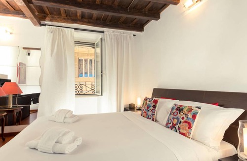 Rione XI Sant'Angelo Apartment | Bella Elena apartment - Jewish Ghetto