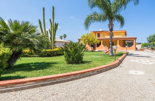 Arenella Villa | Bellissima Villa Bifamiliare Arenella a due passi dal mare