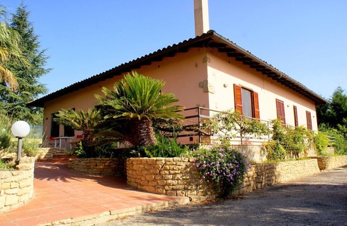 Caltagirone House | Belvilla by OYO Holiday home in Caltagirone
