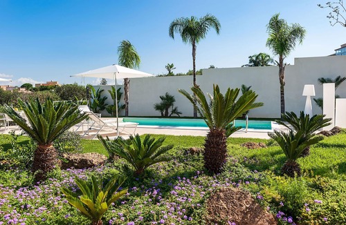 Marausa Villa | Belvilla by OYO La Pigna Bianca