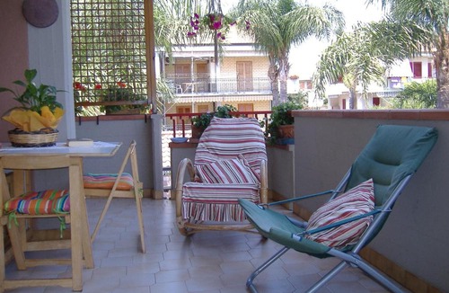 Torre Archirafi Apartment | Between the Sea and Etna