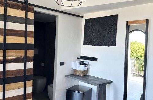 Ischia Porto Hotel | Black Market Hotel