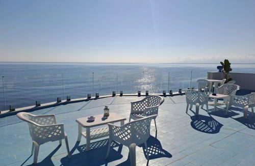 Casteldaccia House | Blue Life, Luxury Rooms Beachfront Rooftop between Palermo and Cefalu'