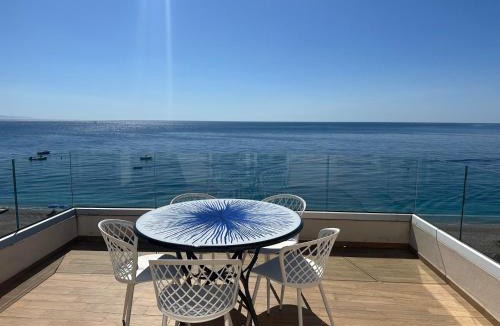 Letojanni Apartment | Blue Wave Apartment