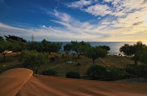 Sciacca Apartment | Bongiovi Houses - App. Yellow - 2 min from the beach, with garden and sea view